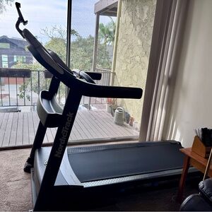 NordicTrack Black Treadmill - Powerful Home Cardio Trainer. PICK UP ONLY!